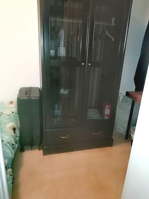 Double With Inside Window In Shared Apartamento *